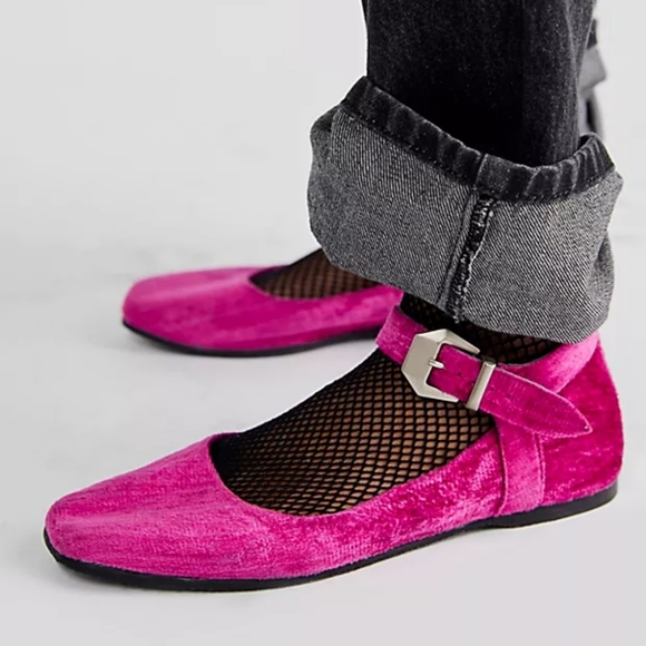 Free People Shoes - FREE PEOPLE sz10 Mystic Mary Jane Velvet Flats In Fucia